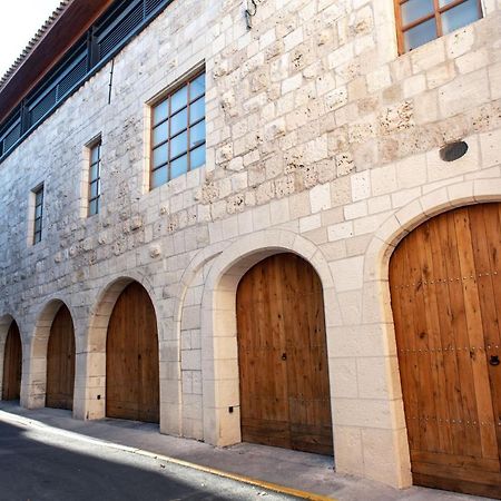 Studio Du Maire Maison De L'Eglise Du Couvent Narbonne Exterior foto